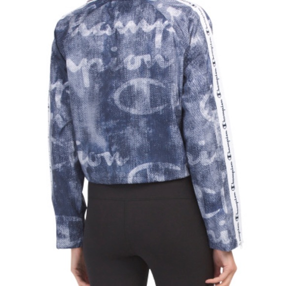 🔥Champion Cropped Coaches Jacket.🔥 - Picture 2 of 8